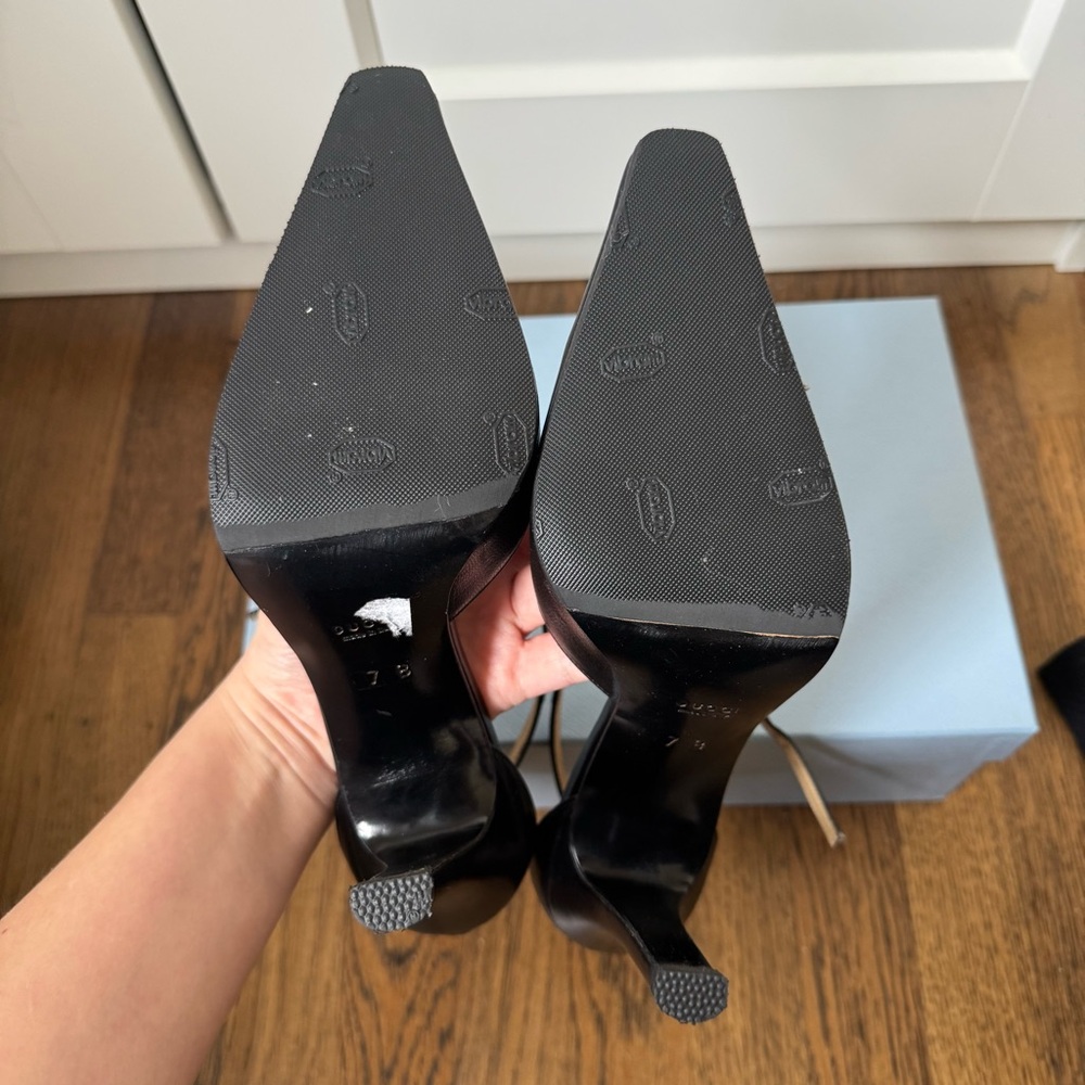 Vintage Gucci Heels - Picture 5 of 5